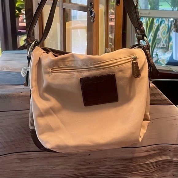 👑🔥👜Coach Signature Chain Duffle Handbag F19730. Near MINT Condition EUC - Picture 12 of 15